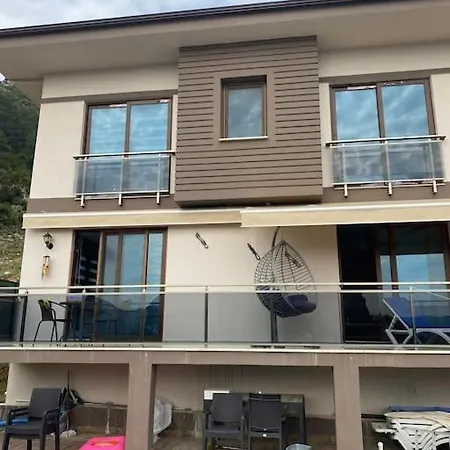 Fethiyede Muestakil Havuzlu Hotell
